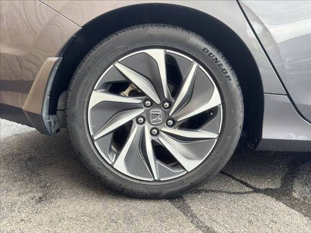 INSIGHT sedan