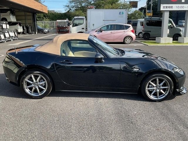 ROADSTER