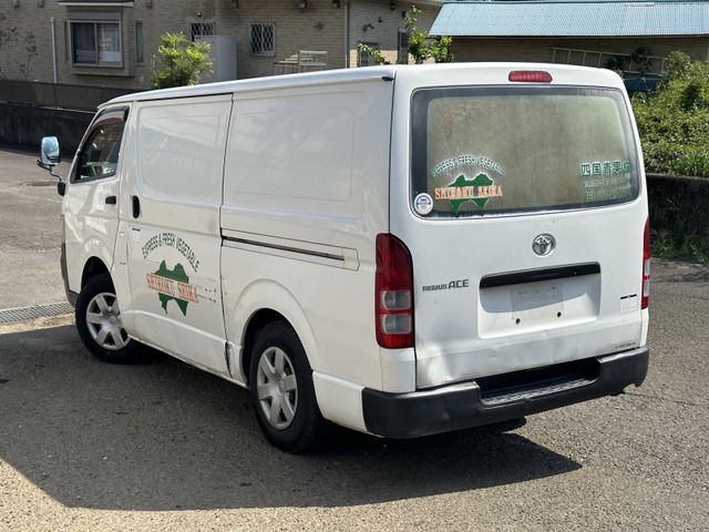 HIACE van 4WD