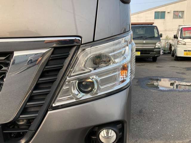 NV350 CARAVAN 4WD