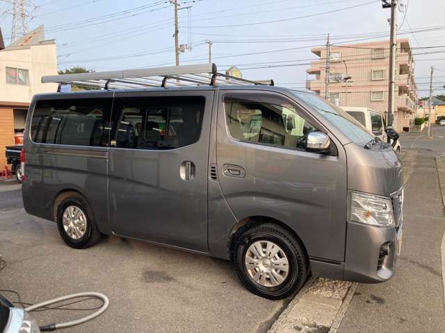 NV350 CARAVAN 4WD