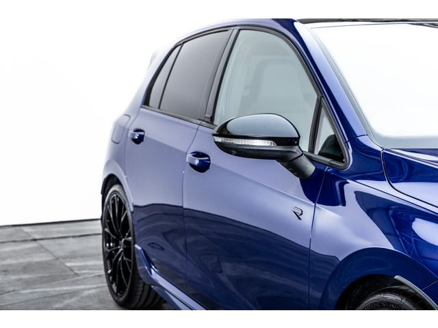 VOLKSWAGEN GOLF R