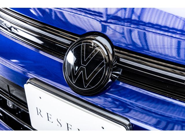 VOLKSWAGEN GOLF R
