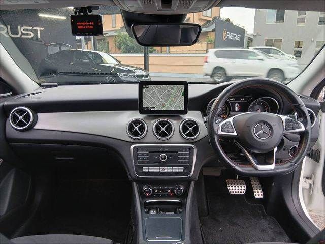 MERCEDES BENZ CLA Shooting Brake