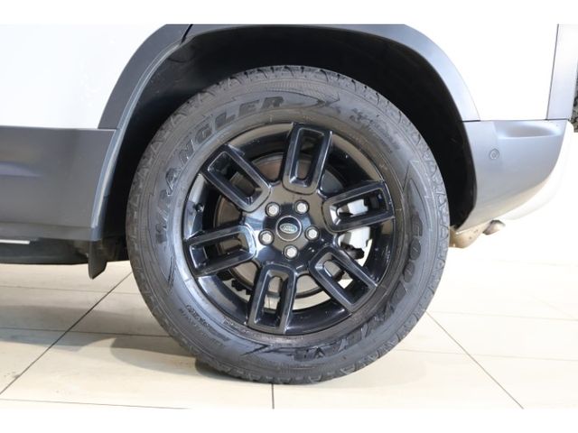 ROVER DEFENDER