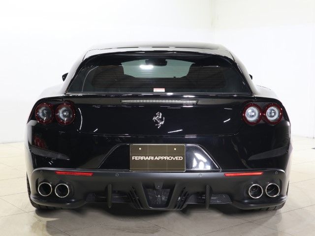 FERRARI GTC4 LUSSO T