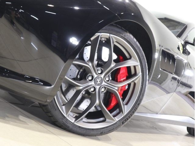 FERRARI GTC4 LUSSO T