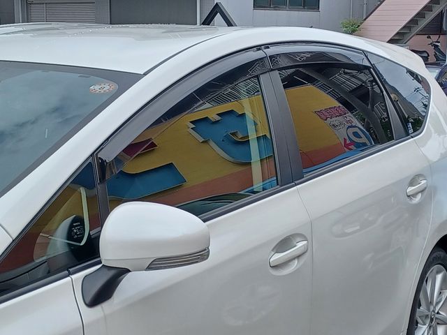 PRIUS Alpha