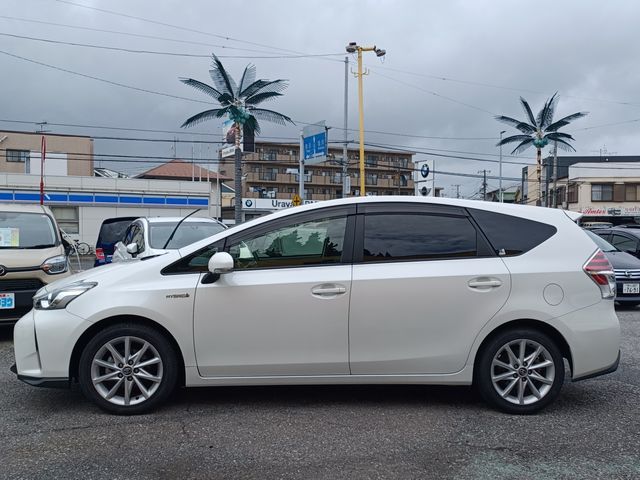 PRIUS Alpha