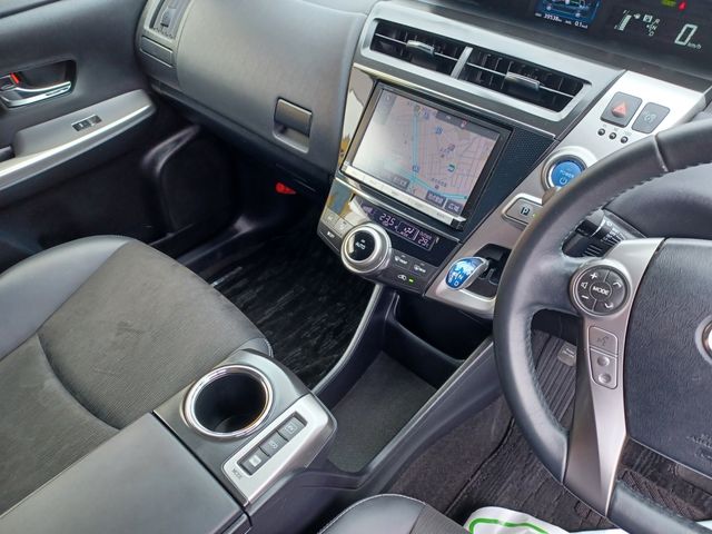 PRIUS Alpha