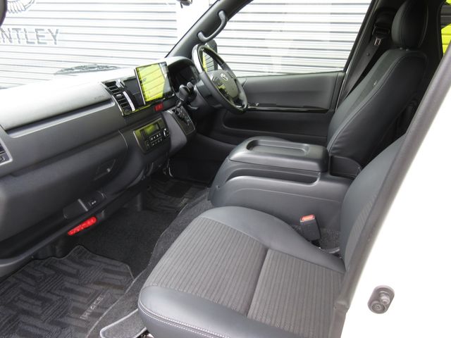 HIACE van 4WD