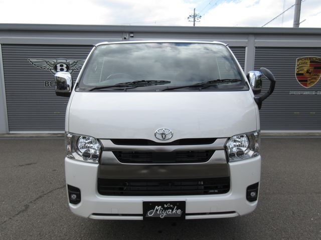 HIACE van 4WD