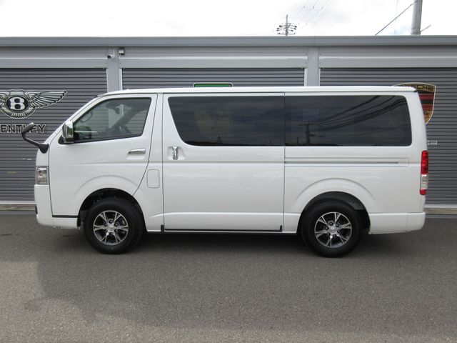 HIACE van 4WD