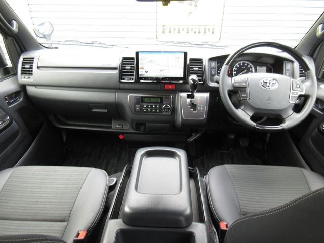 HIACE van 4WD