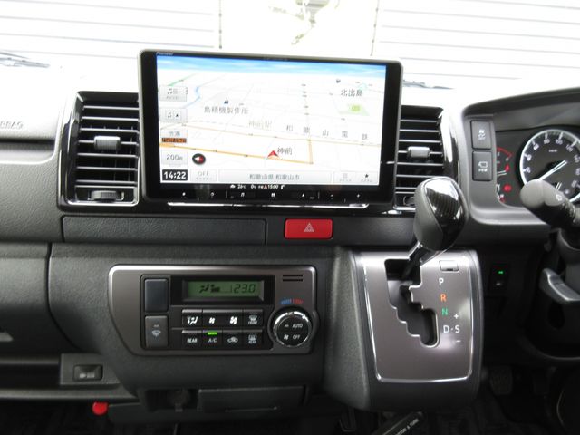 HIACE van 4WD
