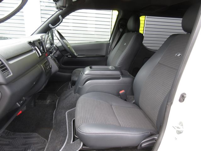 HIACE van 4WD