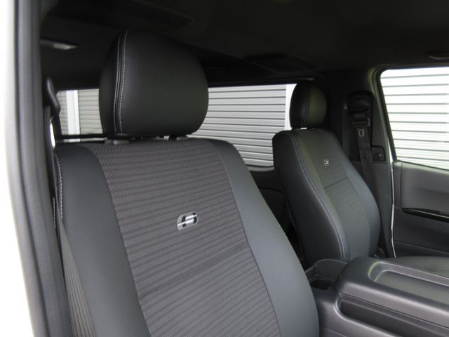 HIACE van 4WD