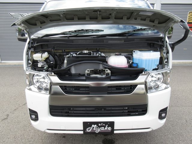 HIACE van 4WD