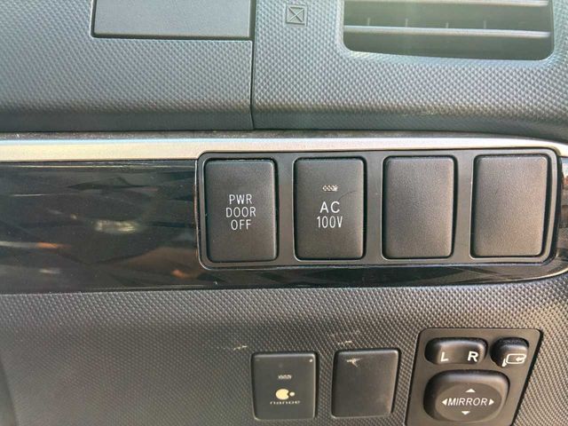 ESTIMA HYBRID 4WD