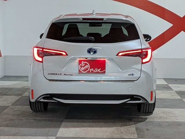 COROLLA TOURING HYBRID 4WD