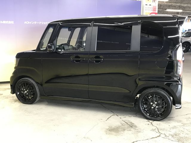 N BOX CUSTOM
