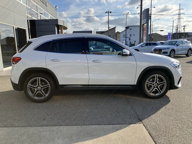 MERCEDES BENZ GLA class