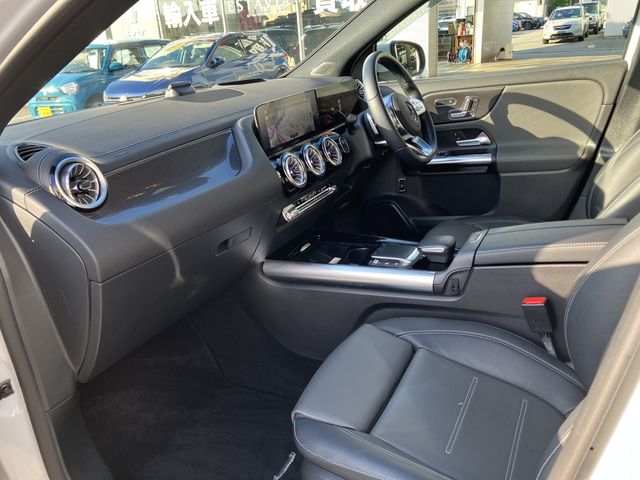 MERCEDES BENZ GLA class