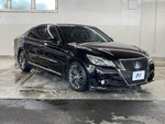 CROWN sedan hybrid