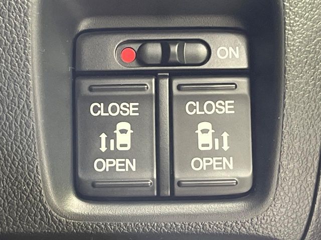 N BOX