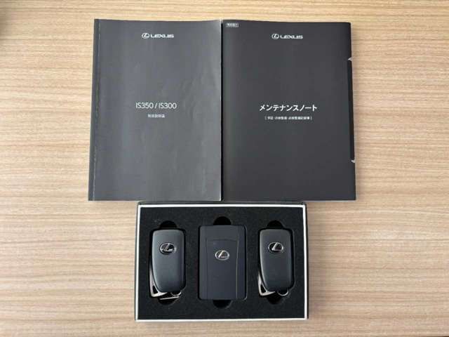 LEXUS IS350