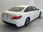 CROWN sedan hybrid