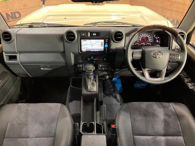 LANDCRUISER 70