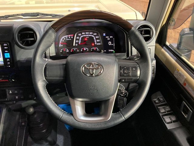 LANDCRUISER 70