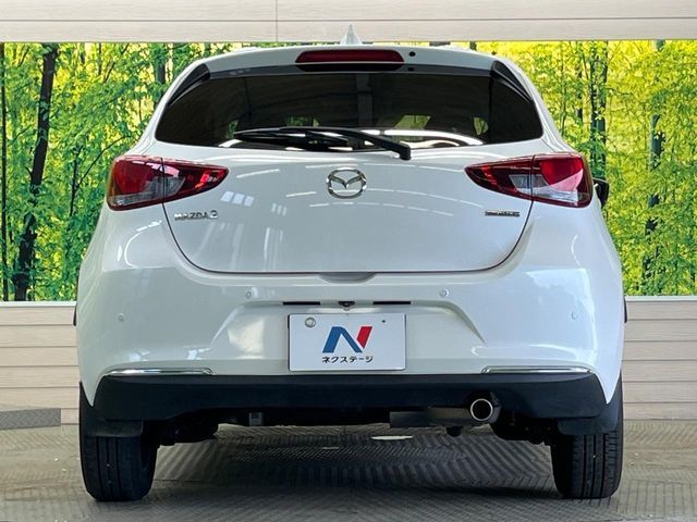 MAZDA2