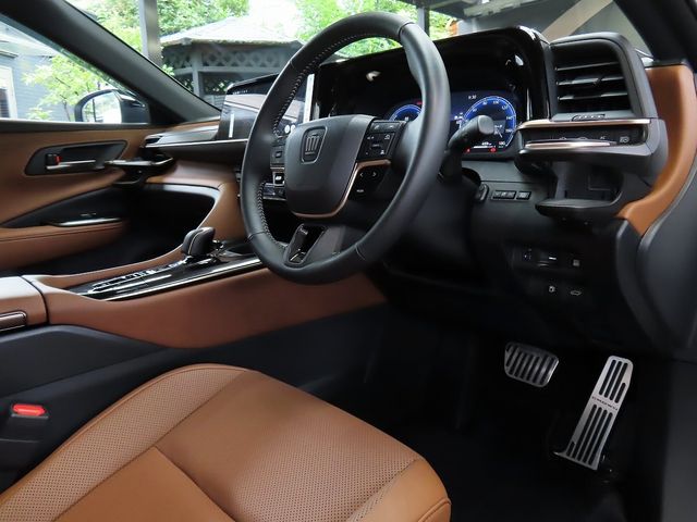 CROWN ESTATE 4WD