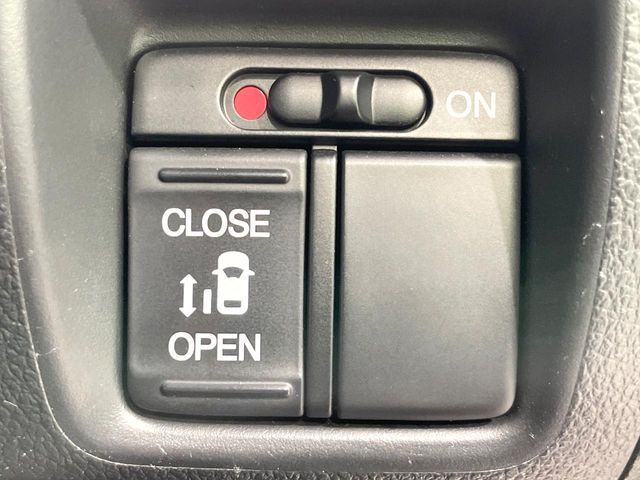 N BOX