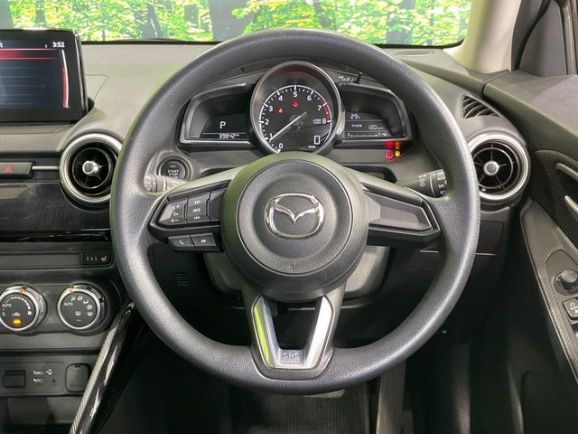 MAZDA2
