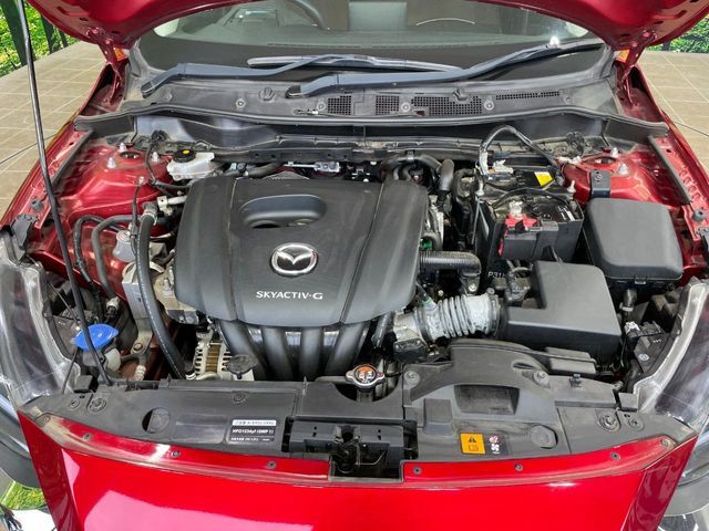 MAZDA2