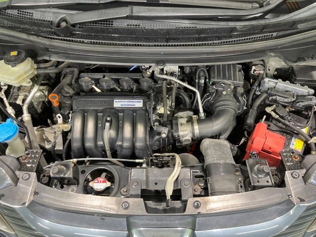 FREED plus HYBRID 4WD