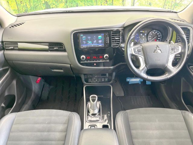 OUTLANDER PHEV