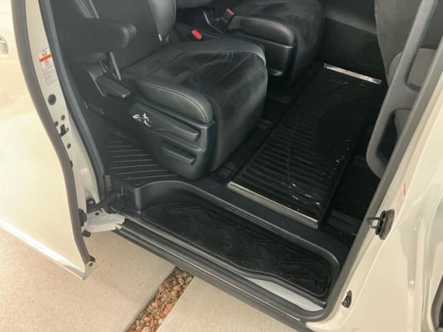 ALPHARD hybrid 4WD