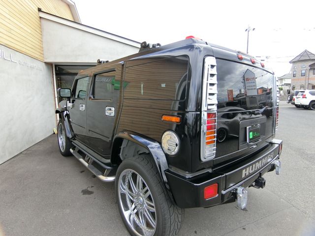 HUMMER H2
