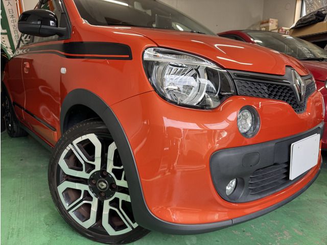 RENAULT TWINGO