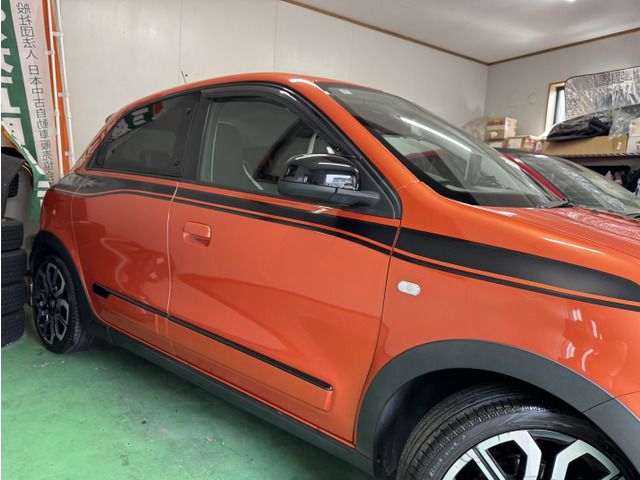 RENAULT TWINGO