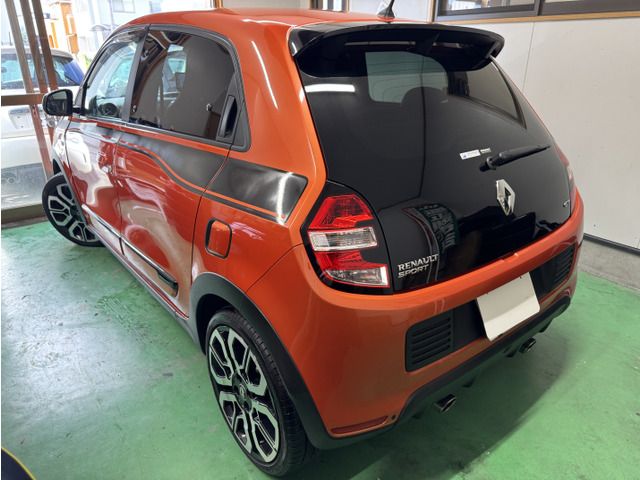 RENAULT TWINGO