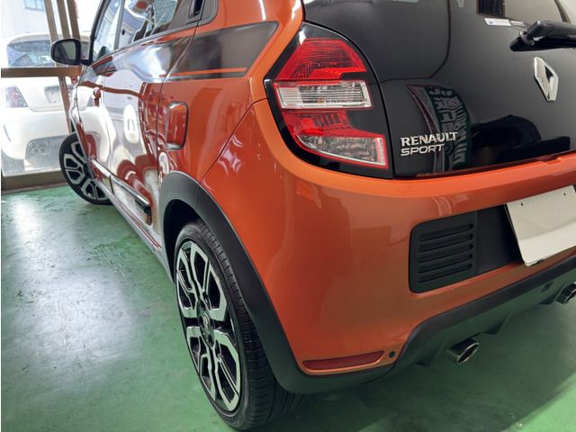 RENAULT TWINGO