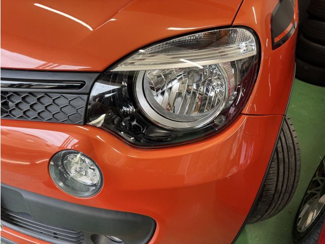RENAULT TWINGO