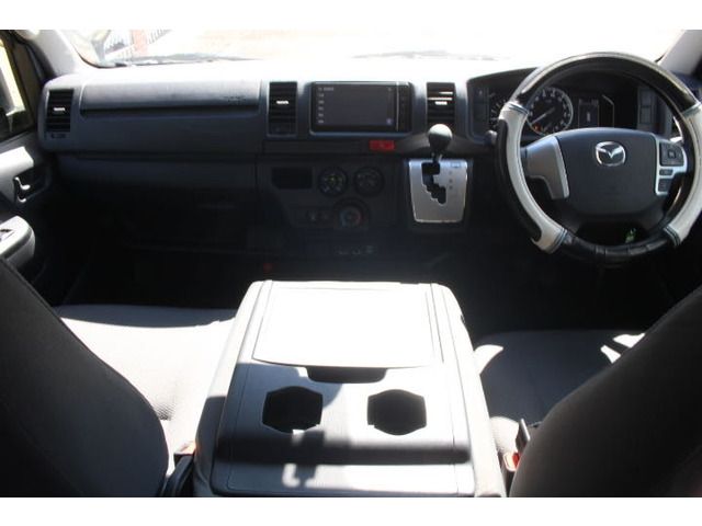 BONGO BRAWNY VAN 4WD
