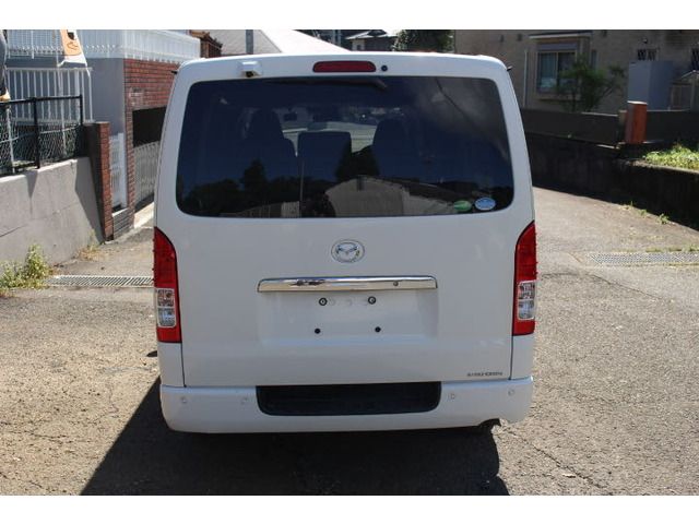 BONGO BRAWNY VAN 4WD