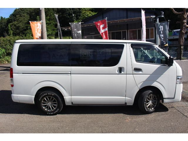 BONGO BRAWNY VAN 4WD